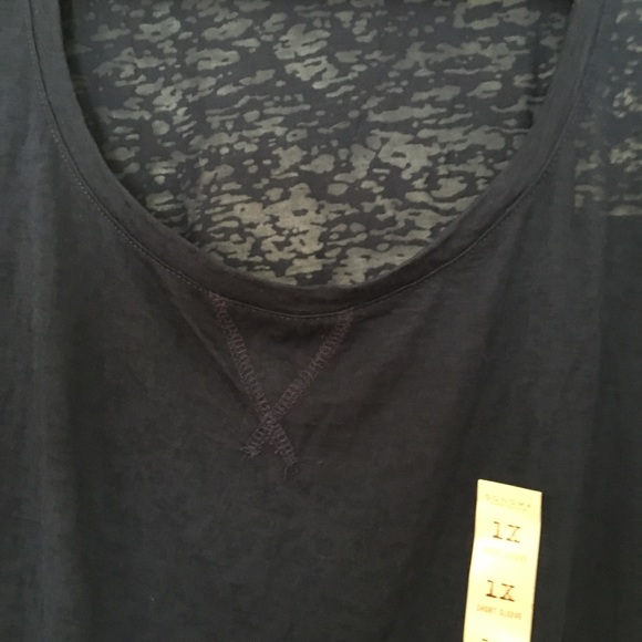 Sonoma woman’s lace tee - Picture 2 of 3